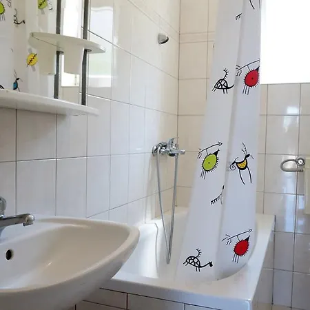 Apartment Maraca Tisno